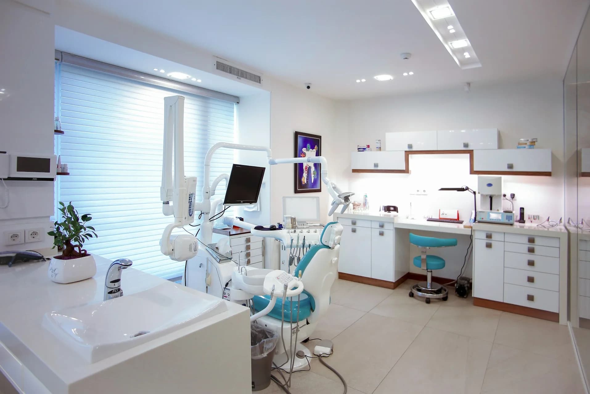 Perfect Hollywood smile after E.max veneers at WeCare Dental Antalya